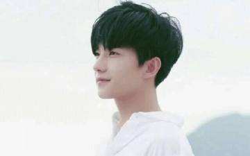 《（左耳同人）初恋这件小事-皎泣肆弋》 作者：夏勿忧 txt文件大小：151.7 KB