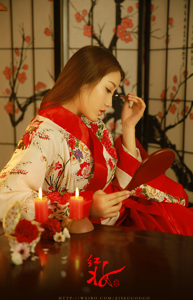 《坏女配的进击史-赤焰砂》 作者：乐铃 txt文件大小：425.45 KB