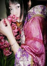 《浅菊夏离》 作者：藤真雨 txt文件大小：818.21 KB