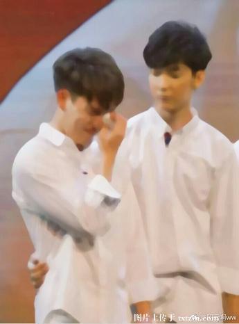 《（逐月之月同人）逐月之月同人算什么爱情》 作者：Rita阿云 txt文件大小：62.54 KB